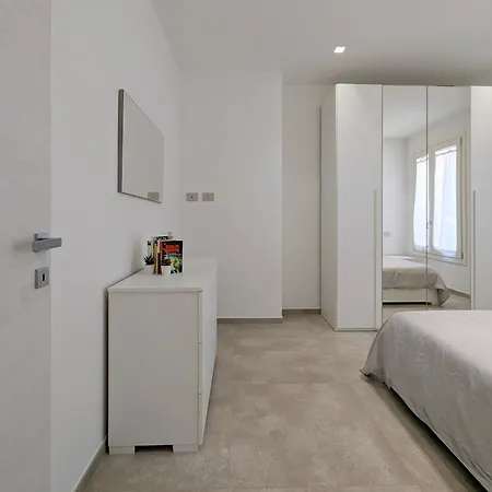 Minimal Centro Wifi Clima By Wehostyou Porto San Giorgio