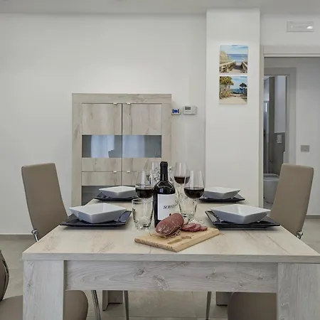 Minimal Centro Wifi Clima By Wehostyou